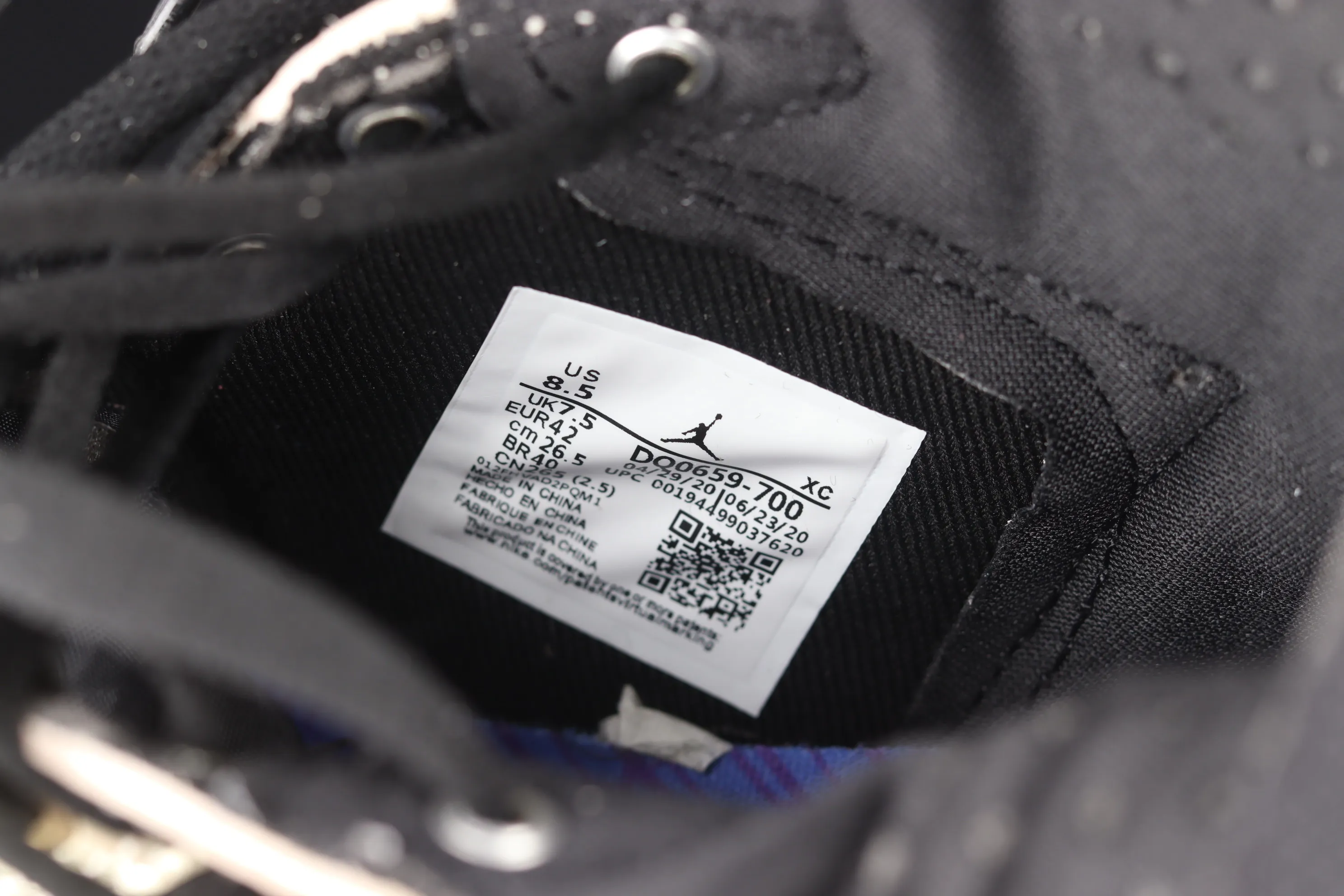 All categories Air Jordan Jordan series basketball shoes Air Jordan 1 High Air Jordan 1 Zoom CMFT AJ1 Joe 1 black gold blue hook basketball shoes DQ0659-700